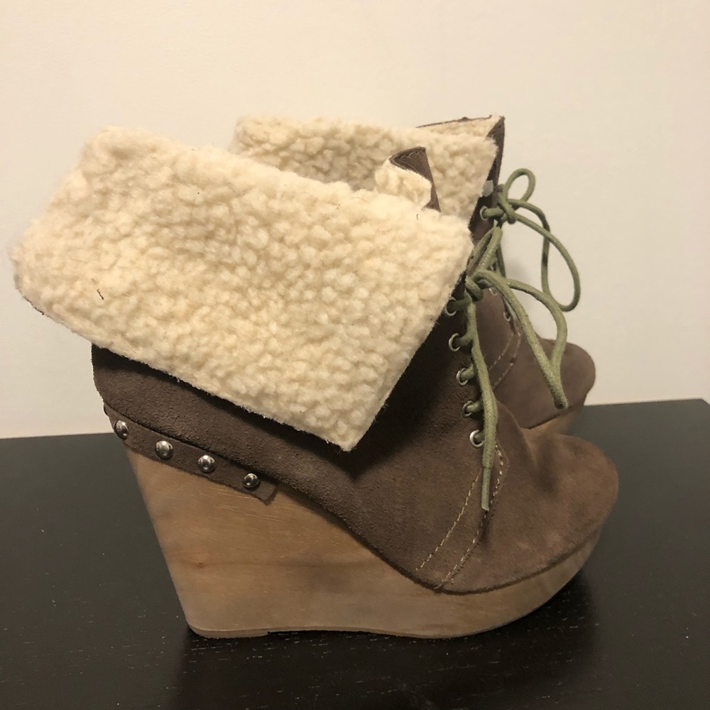 Naughty monkey NWOT winter snow ski wedge boots size 6.5